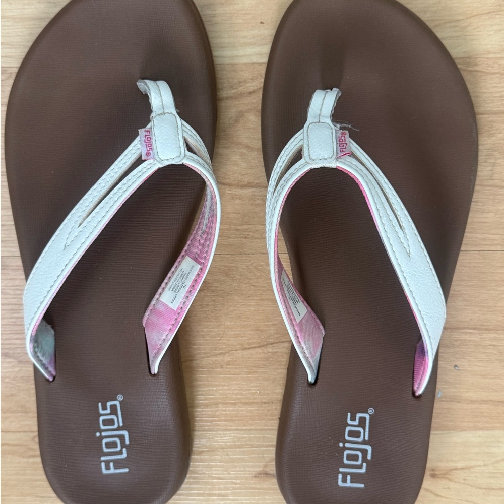 Flojos Brown and White Sandals Beach-Ready Comfort